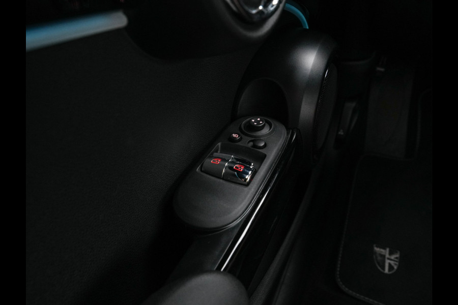MINI Electric MINI Yours 33 kWh [3-Fase-11kW] {SoH-95%} (INCL-BTW) Aut. *HEATPUMP | LEATHER | HARMAN/KARDON | DIGI-COCKPIT | HEAD-UP | FULL-LED | NAVI-FULLMAP | HEATED-SPORTSEATS | DAB | CRUISE | KEYLESS | AMBIENTLIGHT | PRIVACY-GLASS | 17"ALU*