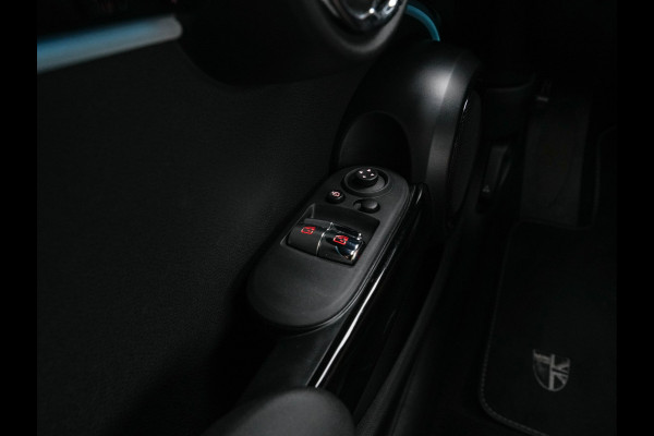 MINI Electric MINI Yours 33 kWh [3-Fase-11kW] {SoH-95%} (INCL-BTW) Aut. *HEATPUMP | LEATHER | HARMAN/KARDON | DIGI-COCKPIT | HEAD-UP | FULL-LED | NAVI-FULLMAP | HEATED-SPORTSEATS | DAB | CRUISE | KEYLESS | AMBIENTLIGHT | PRIVACY-GLASS | 17"ALU*
