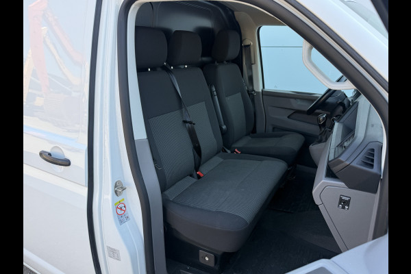 Volkswagen E-Transporter 113PK 37,3kWh L2H1 Elektrisch! 138KM WLTP Trekhaak Carplay Airco Stoelverwarming Parkeersensoren Transporter