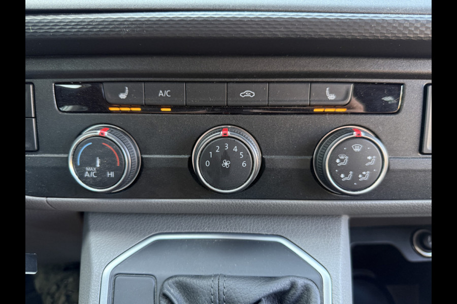 Volkswagen E-Transporter 113PK 37,3kWh L2H1 Elektrisch! 138KM WLTP Trekhaak Carplay Airco Stoelverwarming Parkeersensoren Transporter