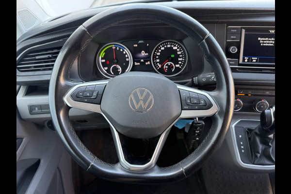 Volkswagen E-Transporter 113PK 37,3kWh L2H1 Elektrisch! 138KM WLTP Trekhaak Carplay Airco Stoelverwarming Parkeersensoren Transporter