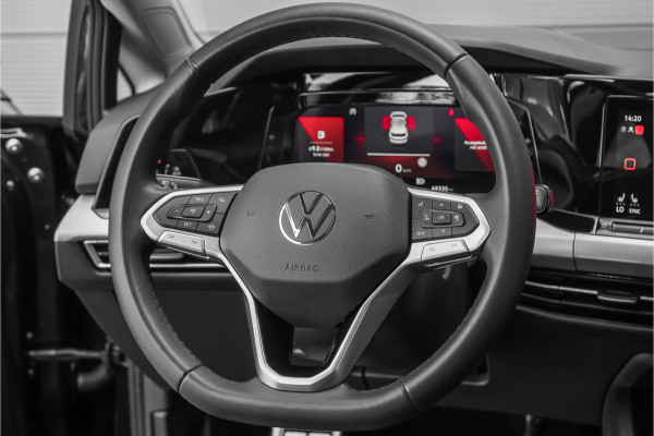 Volkswagen Golf 1.5 eTSI Move Style Pack ACC Camera 18"