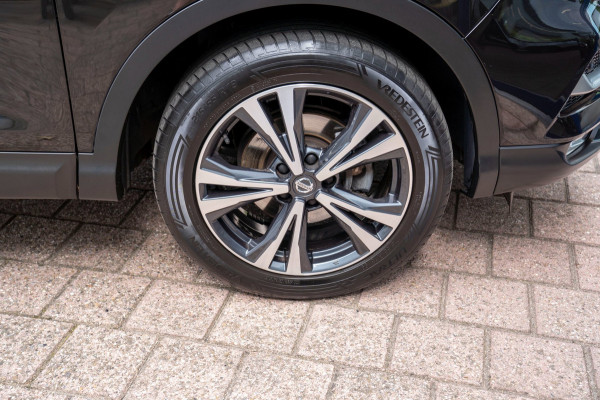 Nissan QASHQAI 1.2 N-Connecta|Prijs rijklaar incl. 12 mnd garantie| Automaat Panodak Trekhaak 360 Camera Navi
