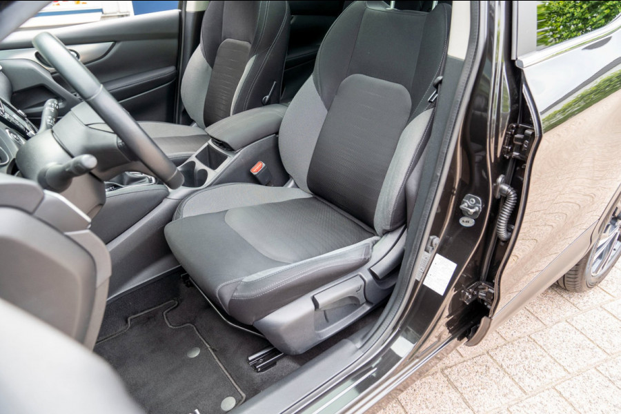 Nissan QASHQAI 1.2 N-Connecta|Prijs rijklaar incl. 12 mnd garantie| Automaat Panodak Trekhaak 360 Camera Navi