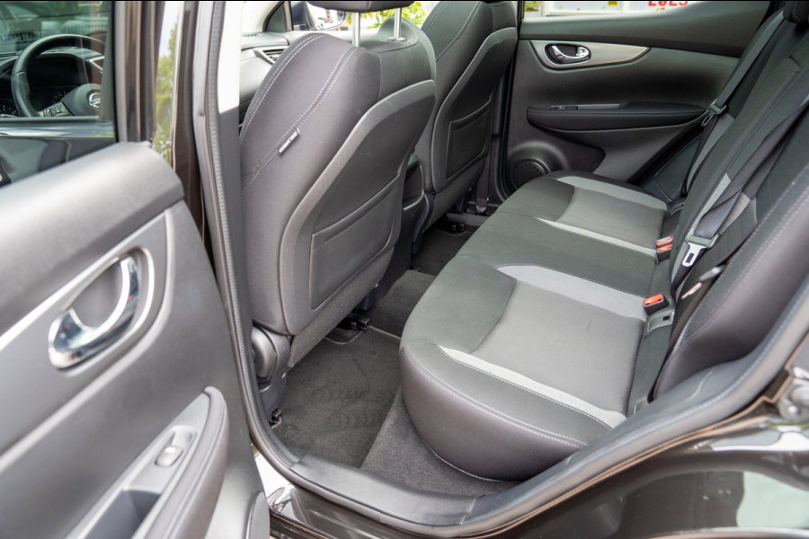 Nissan QASHQAI 1.2 N-Connecta|Prijs rijklaar incl. 12 mnd garantie| Automaat Panodak Trekhaak 360 Camera Navi