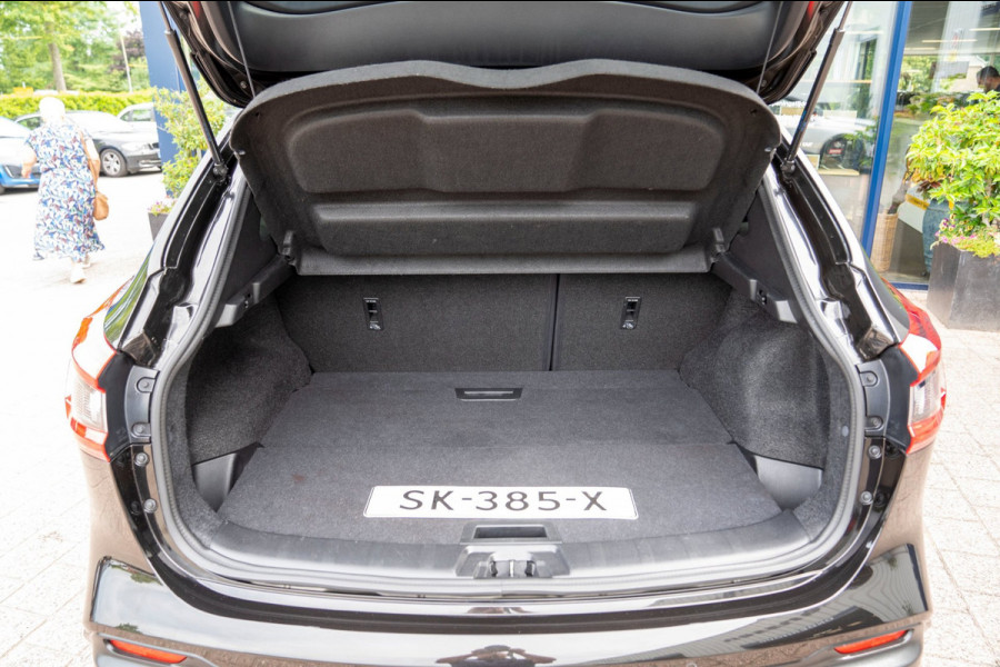 Nissan QASHQAI 1.2 N-Connecta|Prijs rijklaar incl. 12 mnd garantie| Automaat Panodak Trekhaak 360 Camera Navi