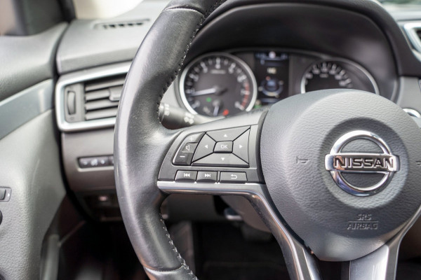 Nissan QASHQAI 1.2 N-Connecta|Prijs rijklaar incl. 12 mnd garantie| Automaat Panodak Trekhaak 360 Camera Navi