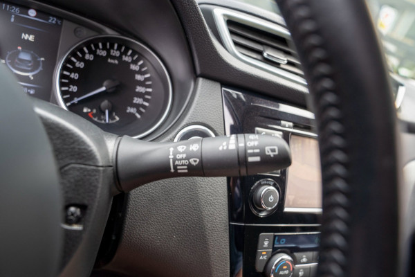 Nissan QASHQAI 1.2 N-Connecta|Prijs rijklaar incl. 12 mnd garantie| Automaat Panodak Trekhaak 360 Camera Navi