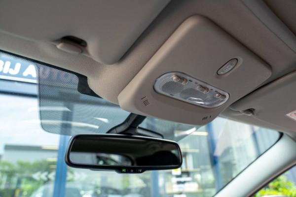Nissan QASHQAI 1.2 N-Connecta|Prijs rijklaar incl. 12 mnd garantie| Automaat Panodak Trekhaak 360 Camera Navi