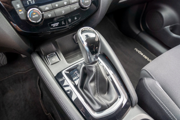 Nissan QASHQAI 1.2 N-Connecta|Prijs rijklaar incl. 12 mnd garantie| Automaat Panodak Trekhaak 360 Camera Navi