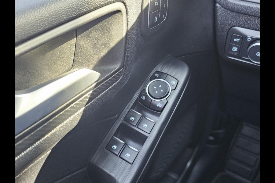 Ford Kuga 2.5 PHEV ST-Line X | Magnetic | Winterpack | Orig NL Auto |