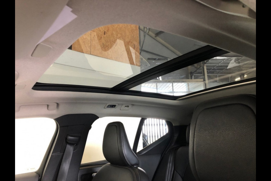Volvo XC40 1.5 T4 Recharge Inscription - Automaat - Navi - Pano/Schuifdak - Parkeerhulp -