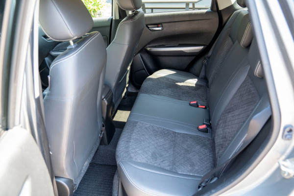 Suzuki Vitara 1.4 Boosterjet Select Smart Hybrid|Prijs rijklaar incl 12 mnd garantie|Trekhaak Camera Stoelverwarming Clima