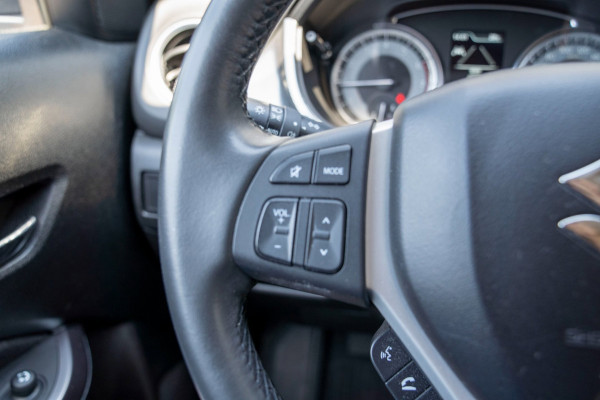 Suzuki Vitara 1.4 Boosterjet Select Smart Hybrid|Prijs rijklaar incl 12 mnd garantie|Trekhaak Camera Stoelverwarming Clima