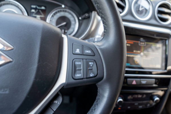 Suzuki Vitara 1.4 Boosterjet Select Smart Hybrid|Prijs rijklaar incl 12 mnd garantie|Trekhaak Camera Stoelverwarming Clima