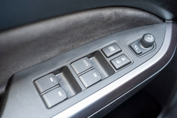Suzuki Vitara 1.4 Boosterjet Select Smart Hybrid|Prijs rijklaar incl 12 mnd garantie|Trekhaak Camera Stoelverwarming Clima