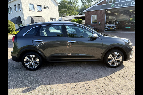 Kia e-Niro DynamicLine 64 kWh SOH 95.2% 3 Fase, Camera, App Connect