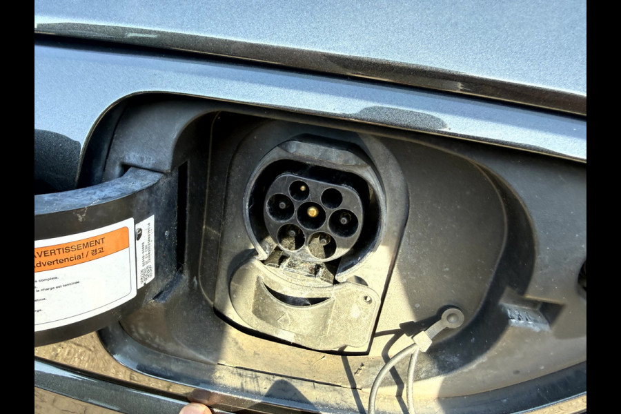 Kia e-Niro DynamicLine 64 kWh SOH 95.2% 3 Fase, Camera, App Connect
