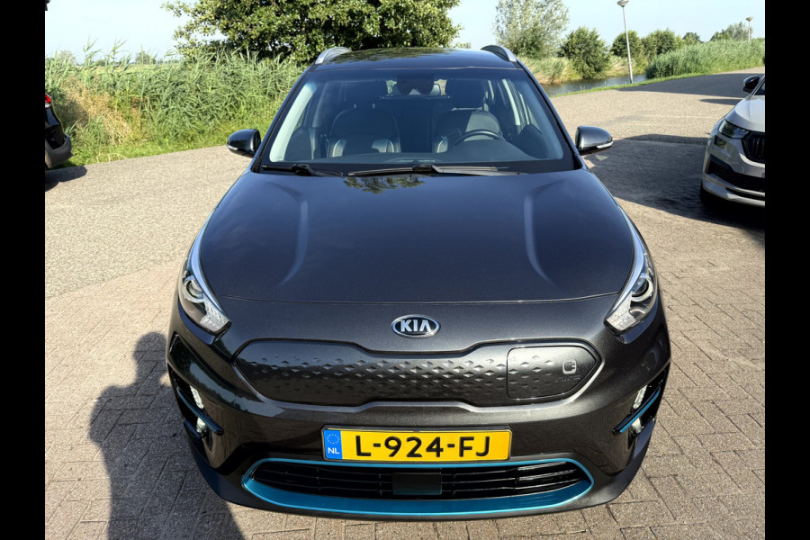 Kia e-Niro DynamicLine 64 kWh SOH 95.2% 3 Fase, Camera, App Connect
