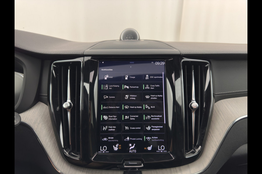 Volvo XC60 2.0 T8 Twin Engine Inscription AWD (Plug-In) *PANO | LEATHER | FULL-LED | BOWERS&WILKINS | MEMORY-PACK | BLINDSPOT | DIGI-COCKPIT | HEATED-COMFORTSEATS | TOPVIEW | NAVI-FULLMAP | ECC | PDC | HEAD-UP |  TOWBAR | 20''ALU *