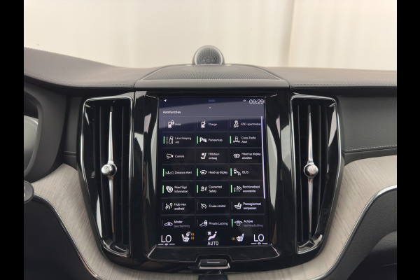 Volvo XC60 2.0 T8 Twin Engine Inscription AWD (Plug-In) *PANO | LEATHER | FULL-LED | BOWERS&WILKINS | MEMORY-PACK | BLINDSPOT | DIGI-COCKPIT | HEATED-COMFORTSEATS | TOPVIEW | NAVI-FULLMAP | ECC | PDC | HEAD-UP |  TOWBAR | 20''ALU *