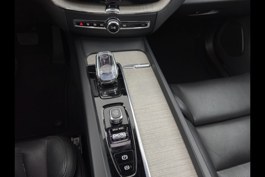 Volvo XC60 2.0 T8 Twin Engine Inscription AWD (Plug-In) *PANO | LEATHER | FULL-LED | BOWERS&WILKINS | MEMORY-PACK | BLINDSPOT | DIGI-COCKPIT | HEATED-COMFORTSEATS | TOPVIEW | NAVI-FULLMAP | ECC | PDC | HEAD-UP |  TOWBAR | 20''ALU *