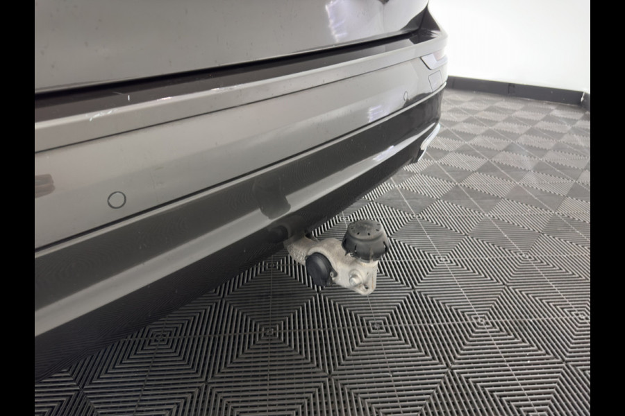Volvo XC60 2.0 T8 Twin Engine Inscription AWD (Plug-In) *PANO | LEATHER | FULL-LED | BOWERS&WILKINS | MEMORY-PACK | BLINDSPOT | DIGI-COCKPIT | HEATED-COMFORTSEATS | TOPVIEW | NAVI-FULLMAP | ECC | PDC | HEAD-UP |  TOWBAR | 20''ALU *