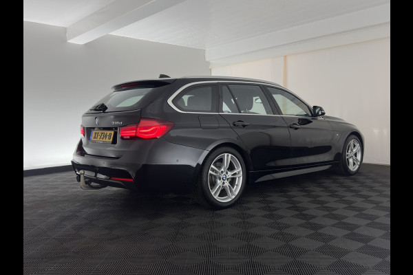 BMW 3 Serie Touring 318d M-Sport Edition Aut. *LEATHER | FULL-LED | HEATED-SPORTSEATS | CAMERA | DIGI-COCKPIT | HIFI-SOUND | NAVI-FULLMAP | ECC | PDC | CRUISE | KEYLESS |  TOWBAR | 17''ALU*