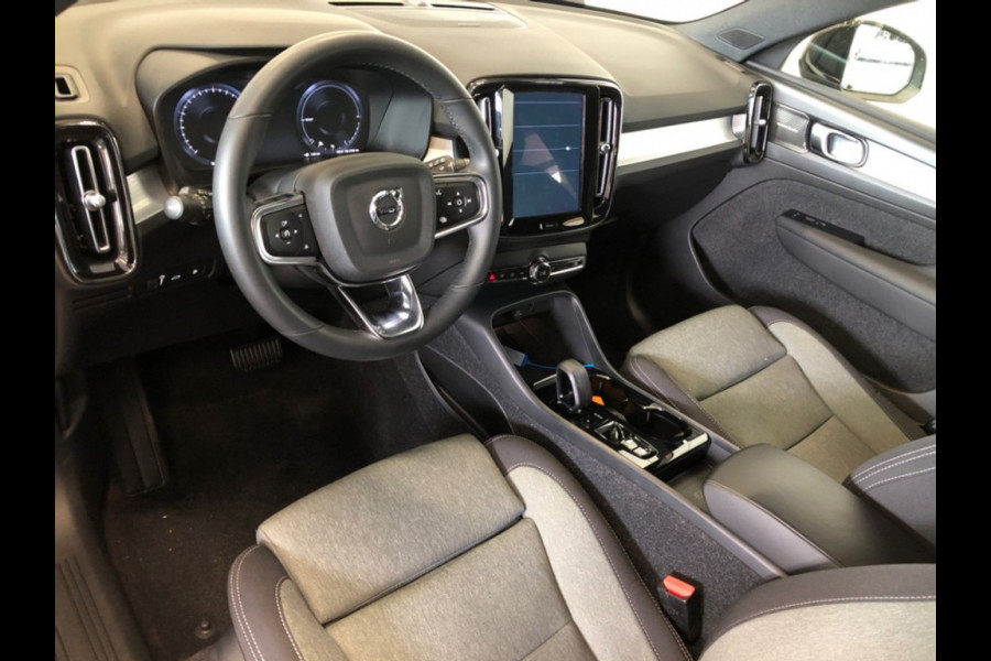 Volvo XC40 1.5 T4 Plug-in hybrid Plus Bright - Automaat - Navi - All Seasons - Climate