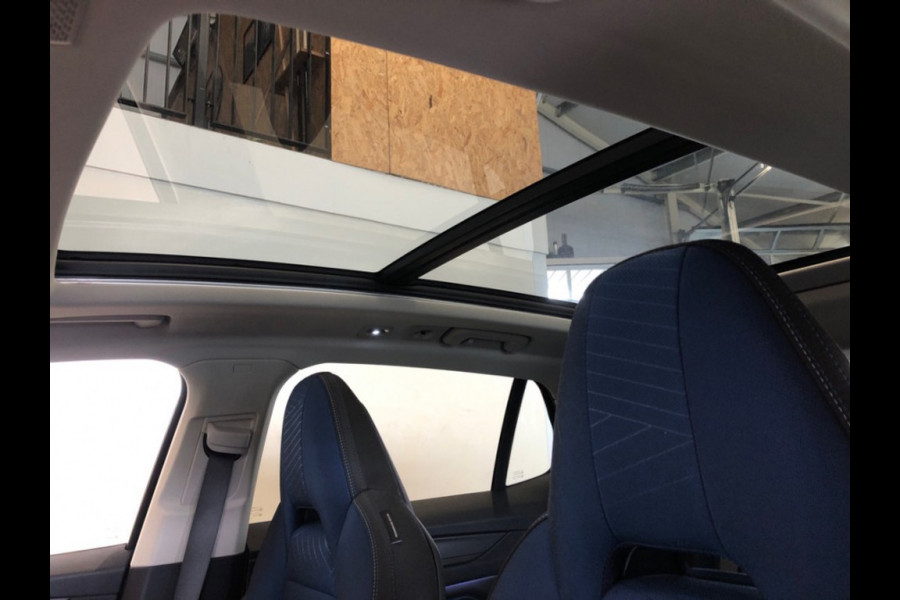 Lynk & Co 01 1.5 - Automaat - Panoramadak/schuifdak - Navi - Climate