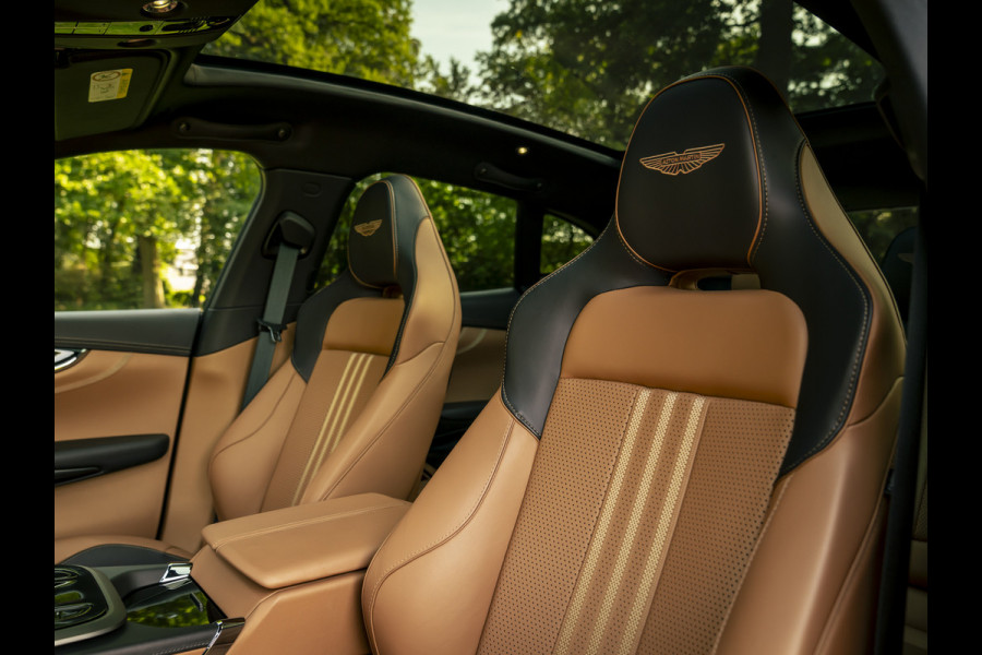 Aston Martin DBX 707 4.0 V8 Facelift | Minotaur Green | Copper Tan interieur | Briljant!
