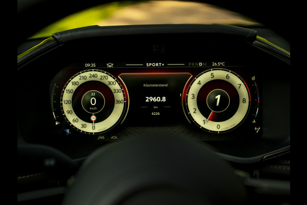 Aston Martin DBX 707 4.0 V8 Facelift | Minotaur Green | Copper Tan interieur | Briljant!