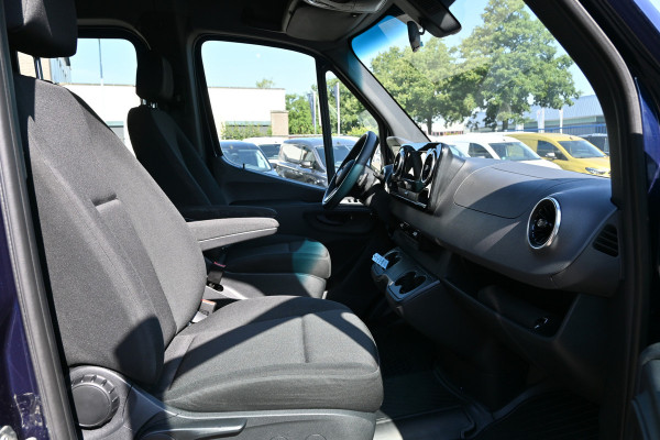 Mercedes-Benz Sprinter 317 CDI L2 RWD DC Open Laadbak 3500 kg Trekhaak, MBUX 10.25, Standkachel, Etc.