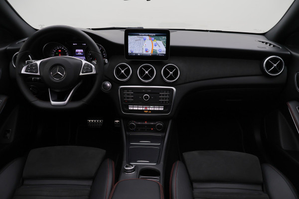 Mercedes-Benz CLA-Klasse Shooting Brake 250 Prestige AMG Panoramadak, Camera, LED, Navigatie, Trekhaak, PDC, 18"