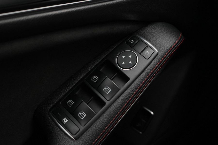 Mercedes-Benz CLA-Klasse Shooting Brake 250 Prestige AMG Panoramadak, Camera, LED, Navigatie, Trekhaak, PDC, 18"