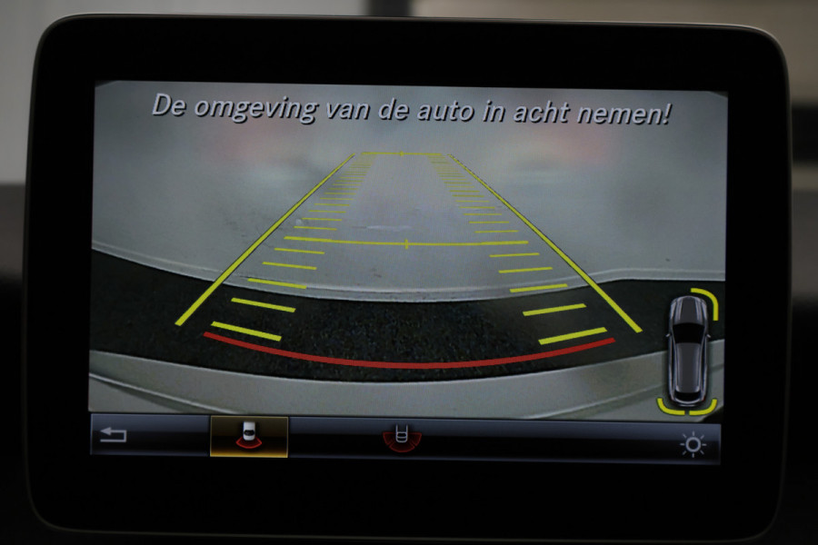 Mercedes-Benz CLA-Klasse Shooting Brake 250 Prestige AMG Panoramadak, Camera, LED, Navigatie, Trekhaak, PDC, 18"
