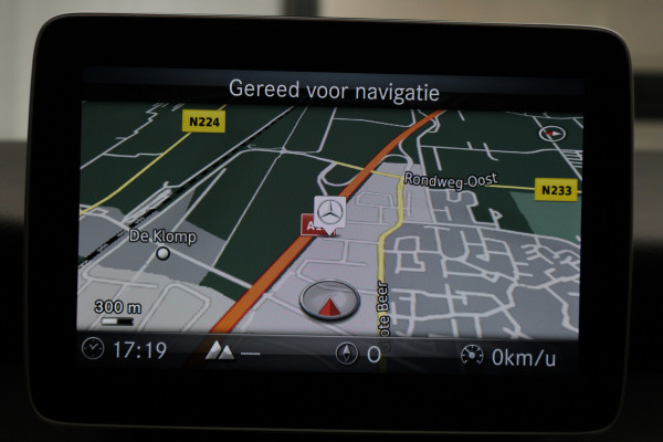 Mercedes-Benz CLA-Klasse Shooting Brake 250 Prestige AMG Panoramadak, Camera, LED, Navigatie, Trekhaak, PDC, 18"