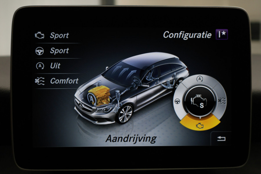 Mercedes-Benz CLA-Klasse Shooting Brake 250 Prestige AMG Panoramadak, Camera, LED, Navigatie, Trekhaak, PDC, 18"