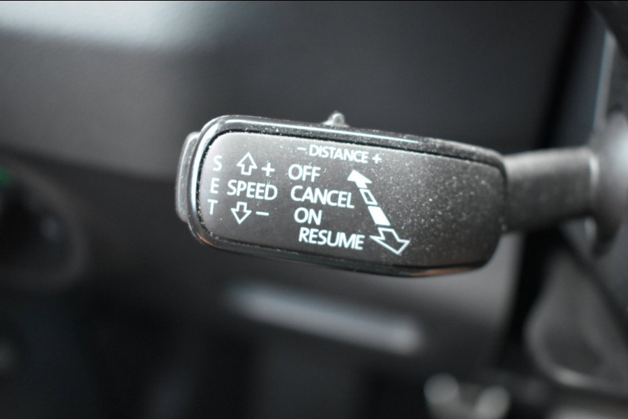 Škoda Karoq 1.5 TSI ACT Sportline | TREKHAAK | CANTON | ADAPTIEVE CRUISE CONTROLE | STOELVERWARMING | NAP | VOORRUITVERWARMING