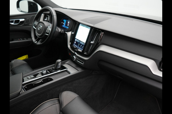 Volvo XC60 T6 AWD R-Design Long Range PHEV 398pk Dealer O.H | Trekhaak Af Fabriek | Panodak | Adaptive Cruise | Harman / Kardon | Camera | Lederen Sportstoelen Memory & Verwarmd | Keyless | Google Assist | Pilot Assist | Navigatie | Virtual | DAB | 21"L.M | Plug In Hybrid |