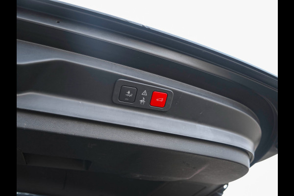 Peugeot 5008 1.2 PureTech Allure | 7P| PANO | TREKHAAK | CAMERA | NWE RIEM | MEMORYSTOEL | STOELVERWARMING