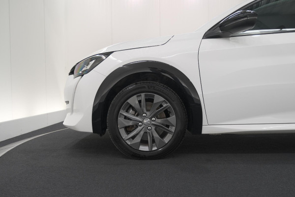 Peugeot e-208 EV Active Pack 50 kWh | 11 KW LADER | IJSKOUDE Climate Control | Parkeersensoren | Apple Carplay