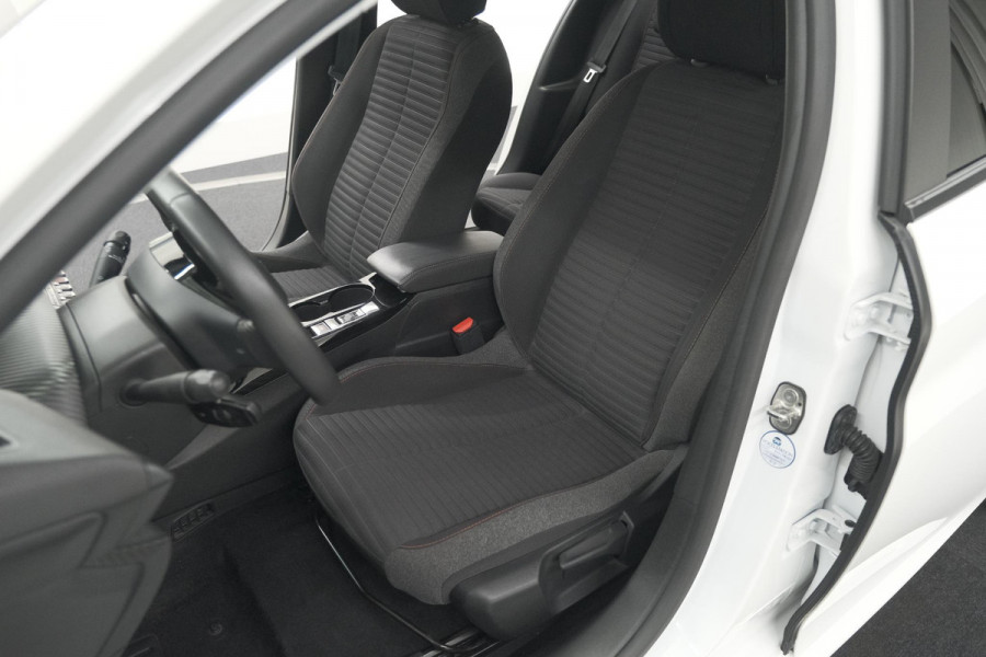Peugeot e-208 EV Active Pack 50 kWh | 11 KW LADER | IJSKOUDE Climate Control | Parkeersensoren | Apple Carplay