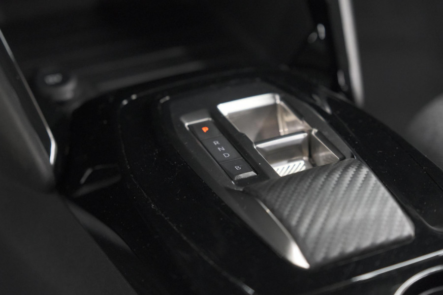 Peugeot e-208 EV Active Pack 50 kWh | 11 KW LADER | IJSKOUDE Climate Control | Parkeersensoren | Apple Carplay