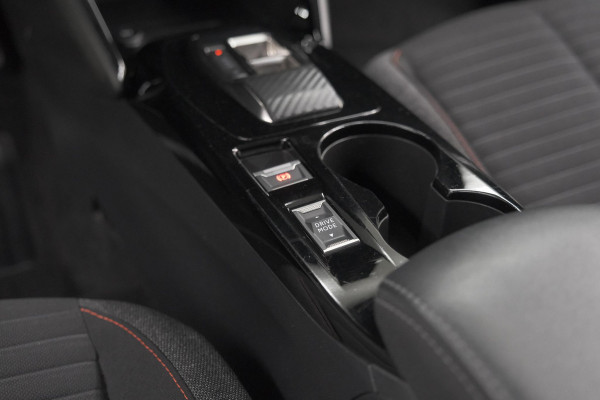 Peugeot e-208 EV Active Pack 50 kWh | 11 KW LADER | IJSKOUDE Climate Control | Parkeersensoren | Apple Carplay