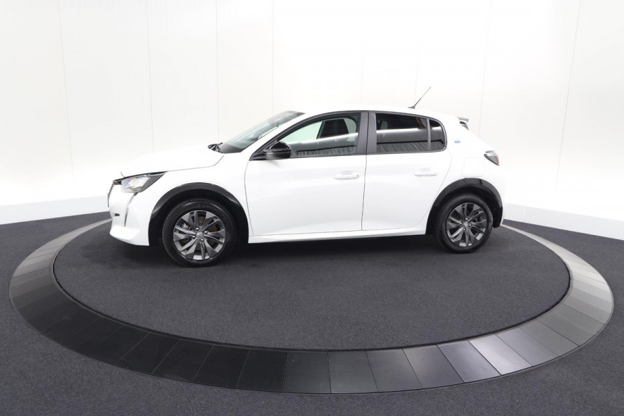 Peugeot e-208 EV Active Pack 50 kWh | 11 KW LADER | IJSKOUDE Climate Control | Parkeersensoren | Apple Carplay