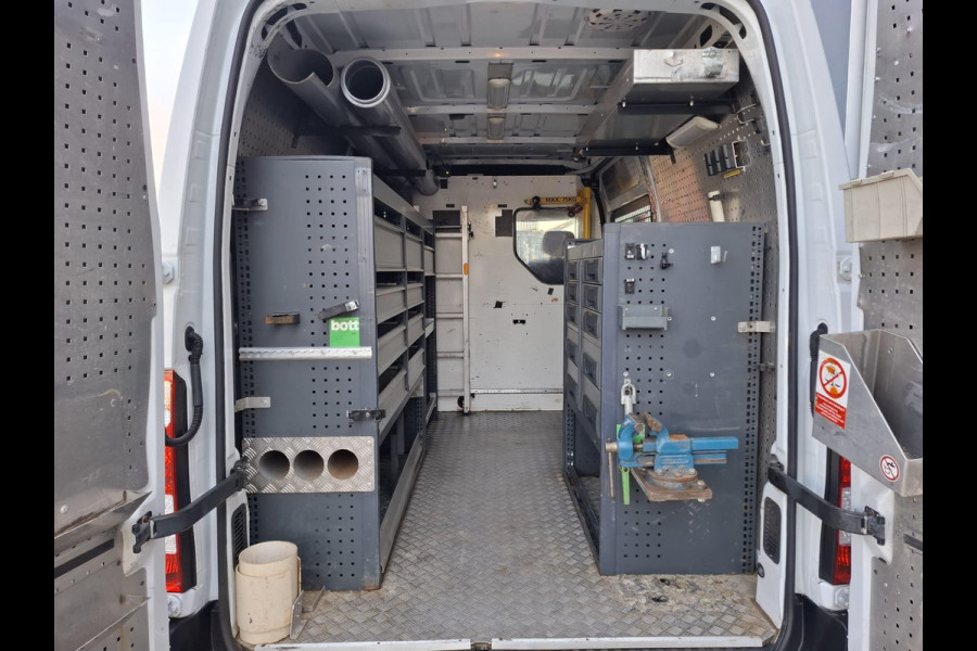 Renault Master T35 2.3 dCi L2H2 AIRCO / CRUISE CONTROLE / IMPERIAL / TREKHAAK / EURO 6