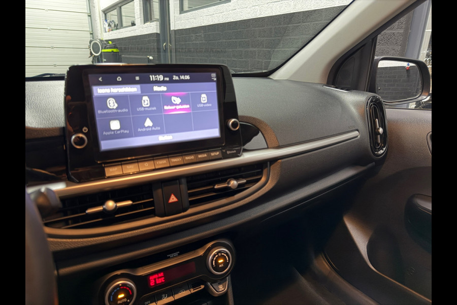 Kia Picanto 1.0 DPi Dream Team Edition | Automaat | Camera | Navi | Stoelverwarming | Stuurverwarming