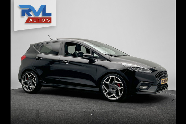 Ford Fiesta 1.5 EcoBoost ST-3 200 PK Performance | Panoramadak | B&O | Recaro | Carplay | Camera | Stoel/Stuur Verwarming |