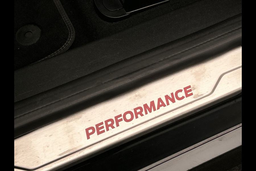 Ford Fiesta 1.5 EcoBoost ST-3 200 PK Performance | Panoramadak | B&O | Recaro | Carplay | Camera | Stoel/Stuur Verwarming |